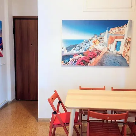 Sunny In Acropolis Apartment *